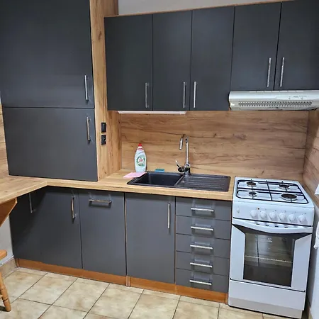 Kis Apartment